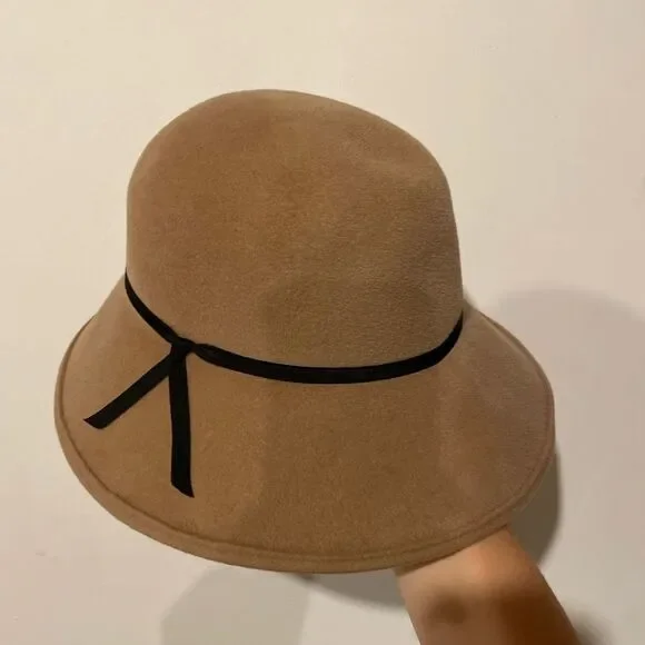 Helen Kaminski 100% Wool Felt Bucket Hat - Picture 4 of 9